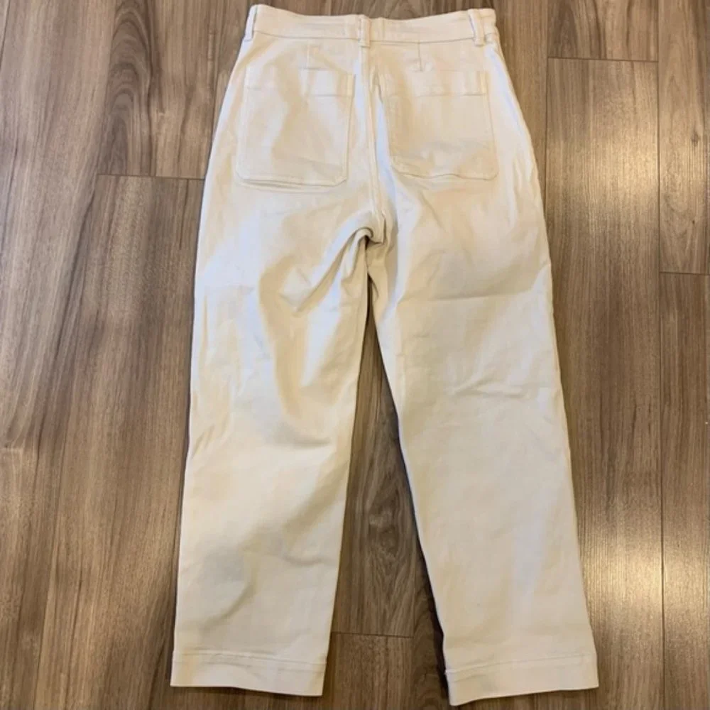 Everlane The Straight-Leg Crop Pant in Sandstone - Picture 5 of 7